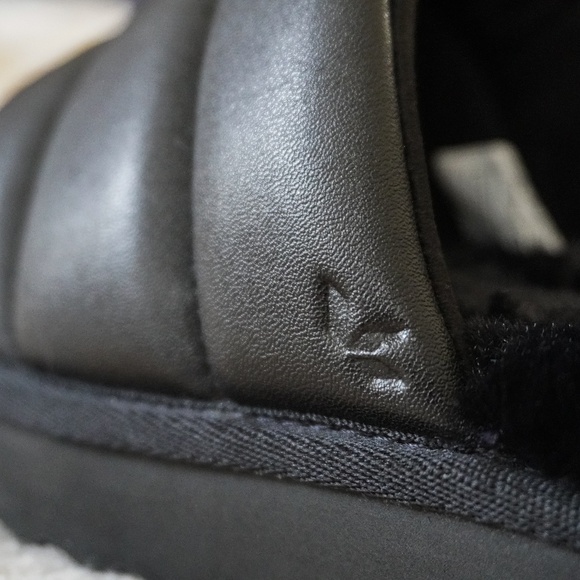 Ugg Koolaburra Black Faux-Fur Foam Cushion Slides/Sandals - Size 8 - Picture 5 of 8